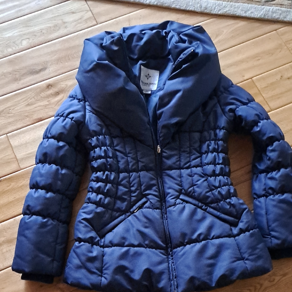 Women’s Navy Puffer Jacket with Wide Collar - Unknown Brand
